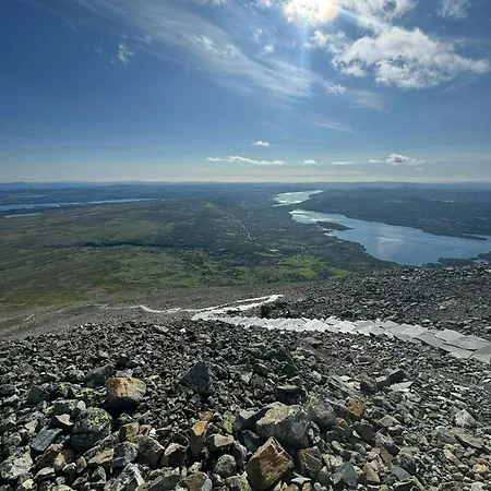 Mountain With Beautiful View بيت للعطل